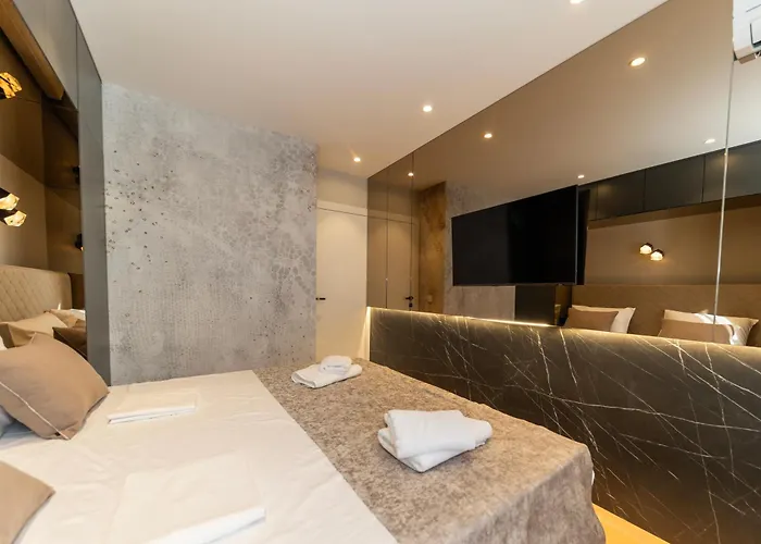 Mariva Luxury Apartment