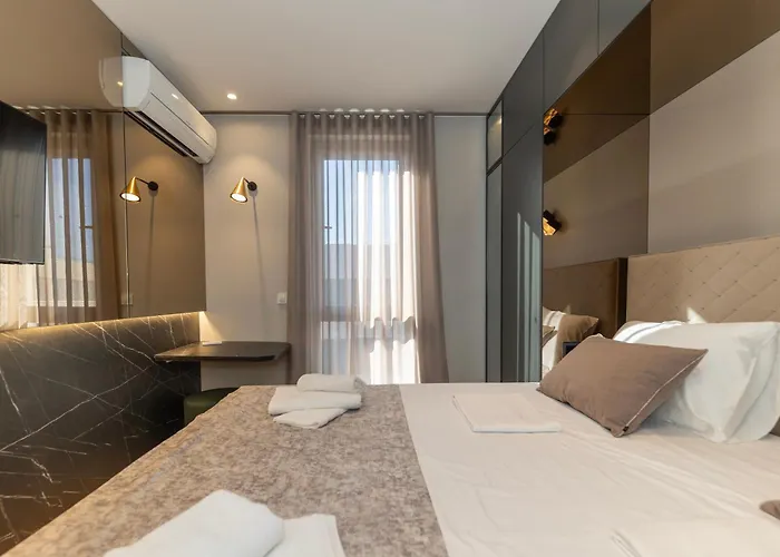 Mariva Luxury Apartment