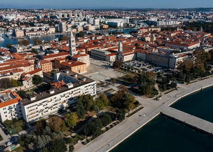 Mariva Luxury Apartment *