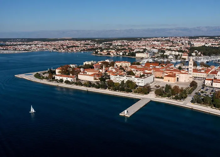 Mariva Luxury Apartment