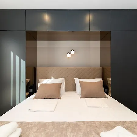 Mariva Luxury *