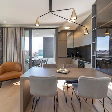 Mariva Luxury