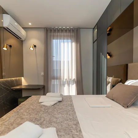 Mariva Luxury شقة