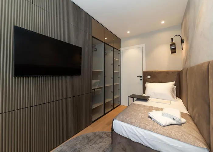 Mariva Luxury *